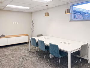 40 Person Private Office