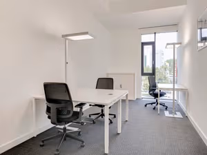 4 Person Private Office
