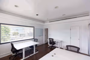 5 Person Coworking Desk