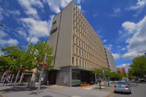 5 Person Private Office