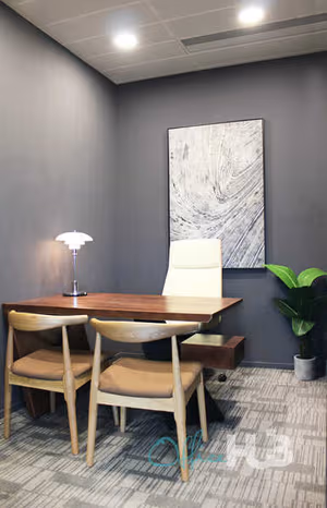 4 Person Private Office