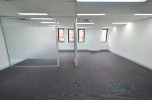 10 Person Private Office