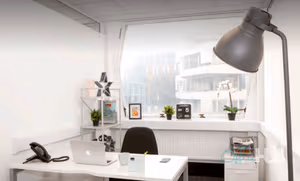 4 Person Private Office