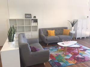 6 Person Shared Office