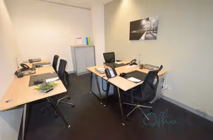 5 Person Private Office