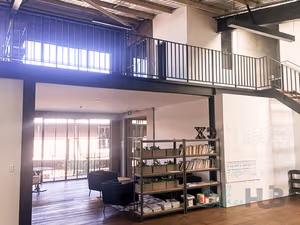 1 Person Shared Office