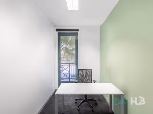 1 Person Coworking Desk