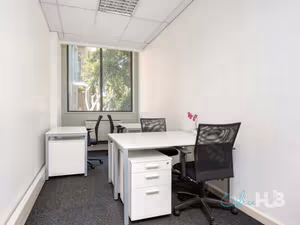 10 Person Private Office
