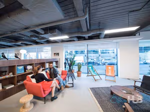 4 Person Private Office