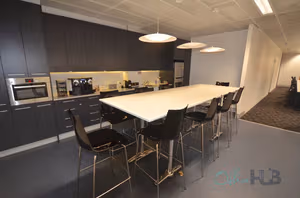 4 Person Coworking Desk