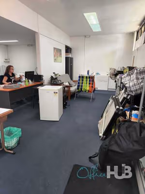 1 Person Shared Office