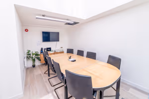 8 Person Private Office