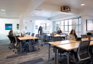 4 Person Coworking Desk