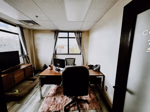 1 Person Private Office