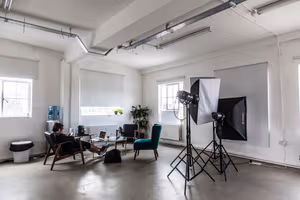 9 Person Private Office