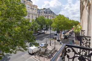 4 Person Private Office