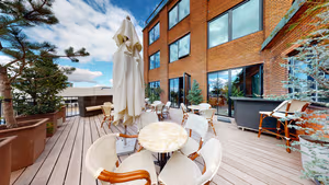 1 Person Coworking Desk