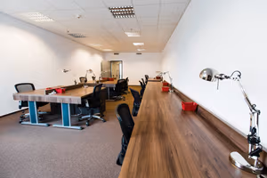 5 Person Coworking Desk