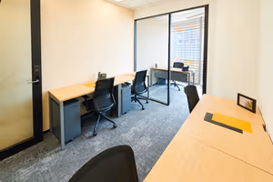 4 Person Coworking Desk