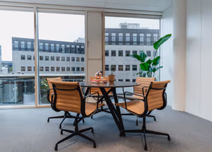 4 Person Private Office
