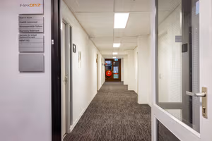 1 Person Private Office