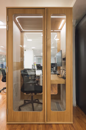 3 Person Coworking Desk