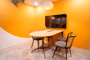 10 Person Private Office