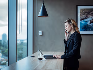 10 Person Private Office