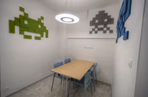 1 Person Coworking Desk