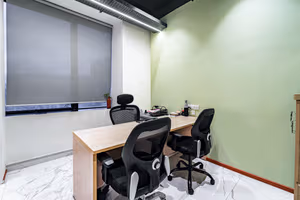 17 Person Coworking Desk