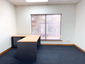 4 Person Private Office