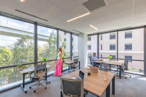 4 Person Private Office