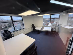 4 Person Private Office