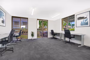 8 Person Coworking Desk