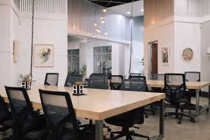 1 Person Coworking Desk