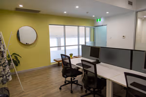 5 Person Shared Office