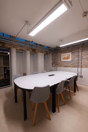 10 Person Private Office