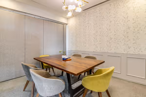 4 Person Coworking Desk