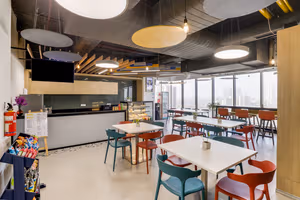 1 Person Coworking Desk