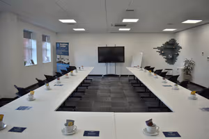 9 Person Private Office