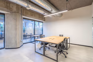 4 Person Private Office