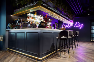 27 Person Private Office