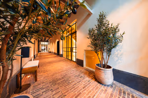 28 Person Private Office