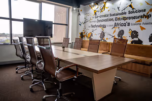 10 Person Coworking Desk