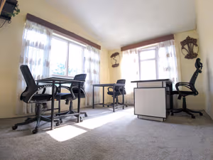 4 Person Coworking Desk