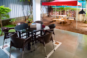 100 Person Private Office