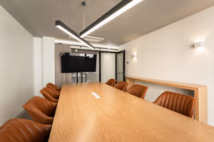 7 Person Coworking Desk