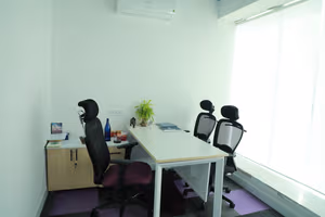 4 Person Private Office