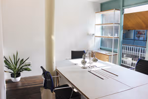 4 Person Coworking Desk