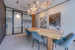 28 Person Coworking Desk